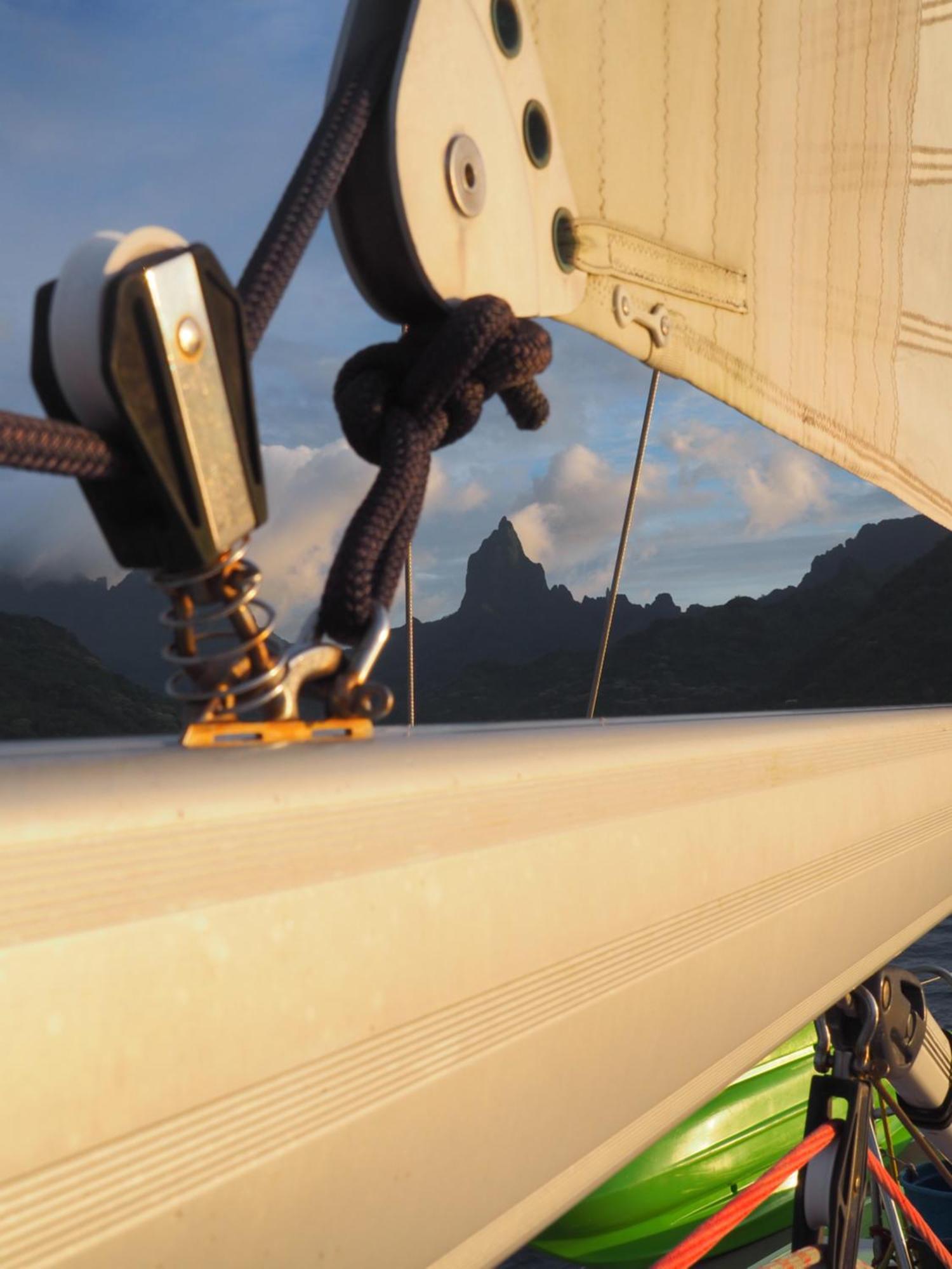 2 Nuits Insolites & 1 Excursion Voile A Bord Du Voilier Mori Ora Moorea Kültér fotó
